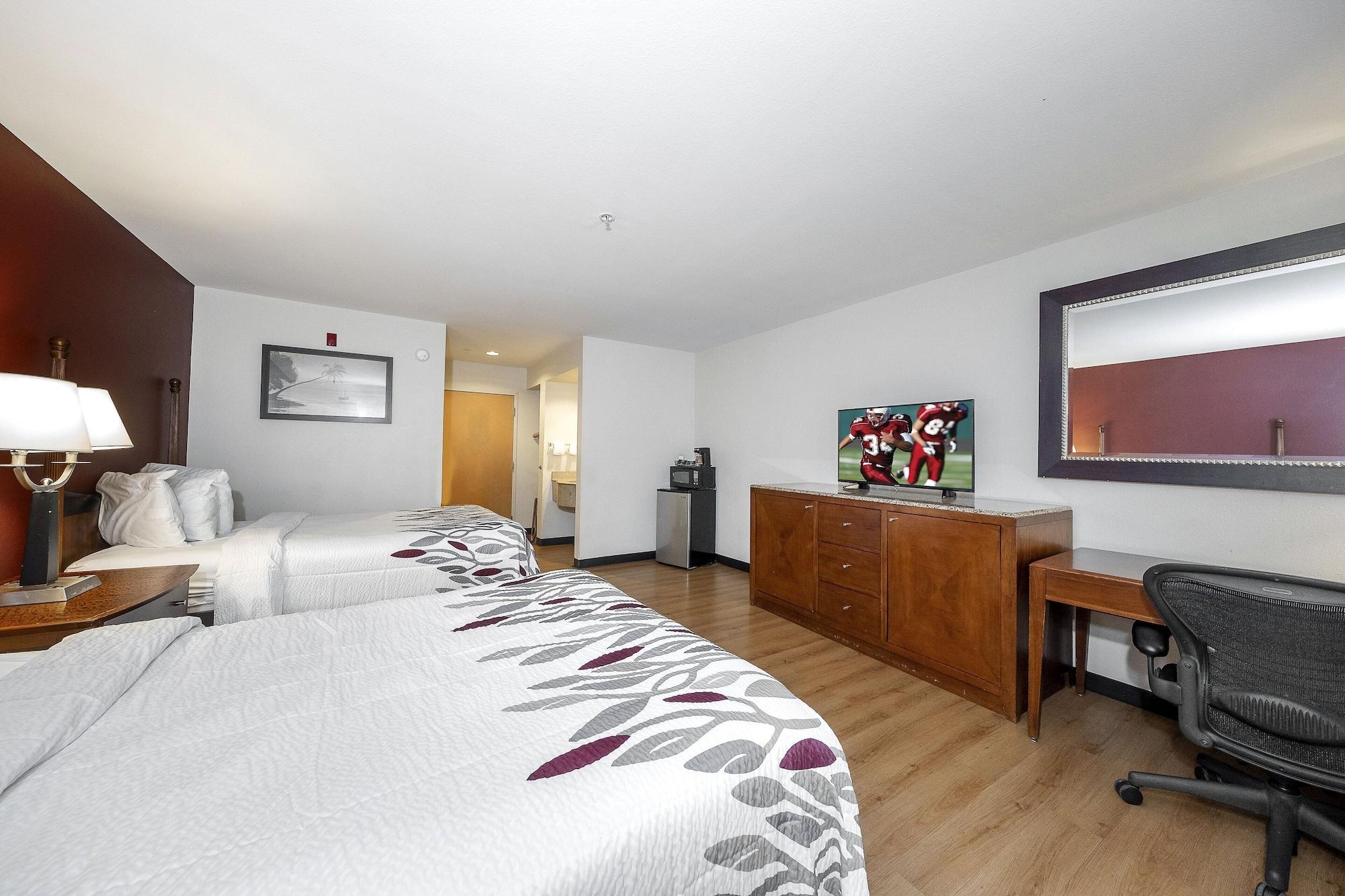 Red Roof Inn & Suites Biloxi - Ocean Springs מראה חיצוני תמונה