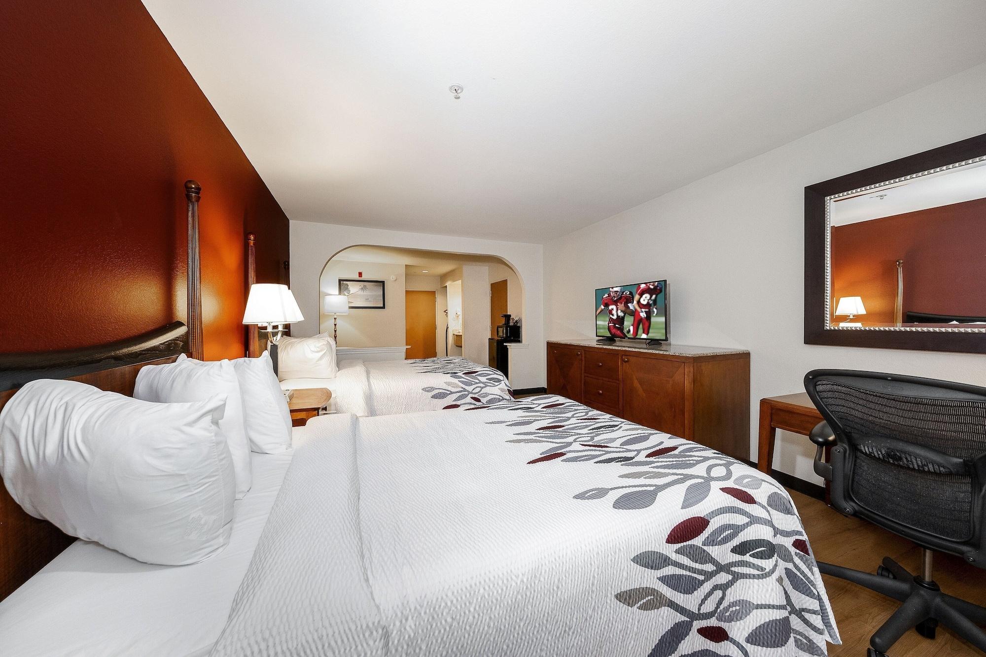 Red Roof Inn & Suites Biloxi - Ocean Springs מראה חיצוני תמונה
