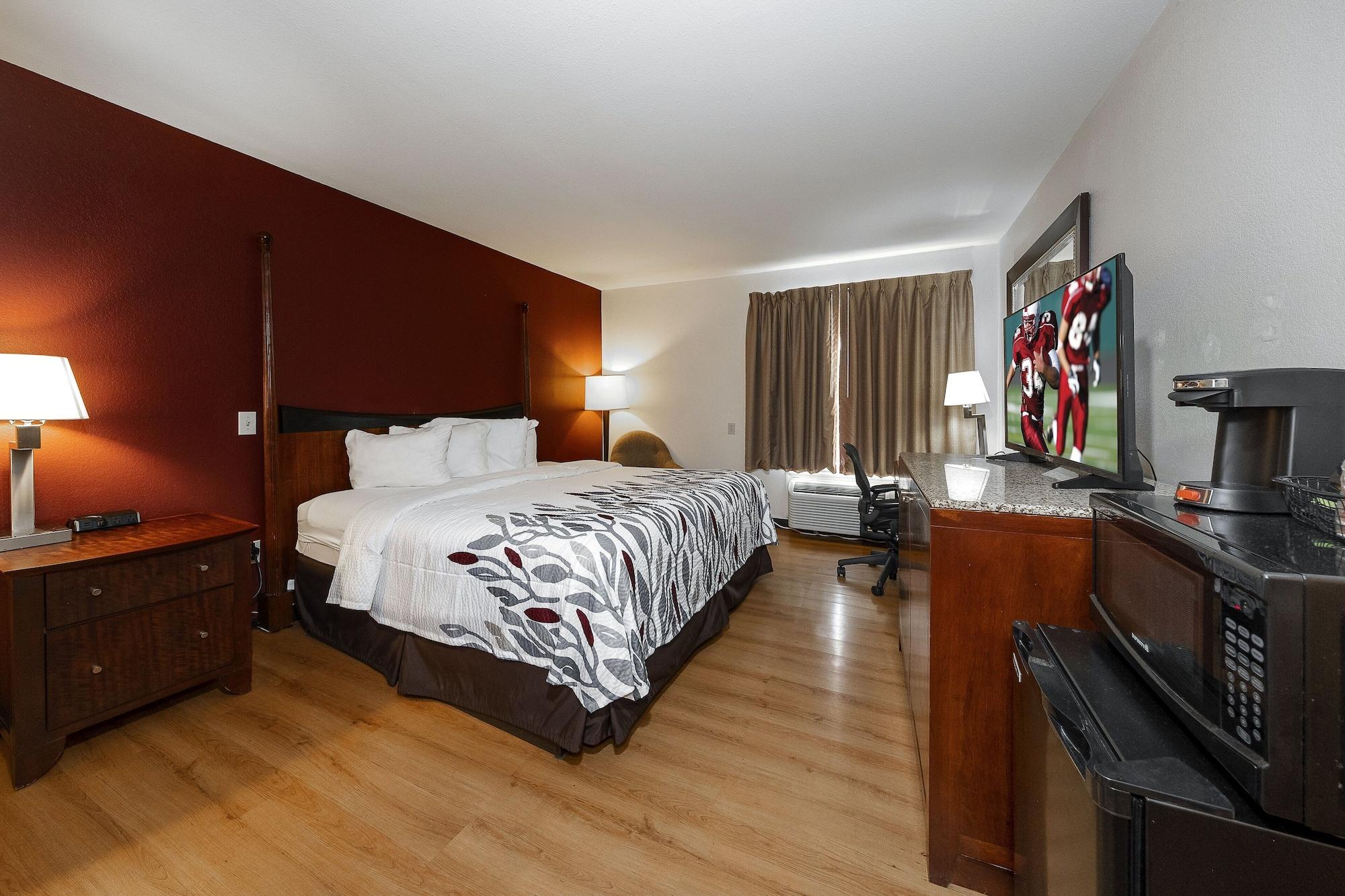 Red Roof Inn & Suites Biloxi - Ocean Springs מראה חיצוני תמונה