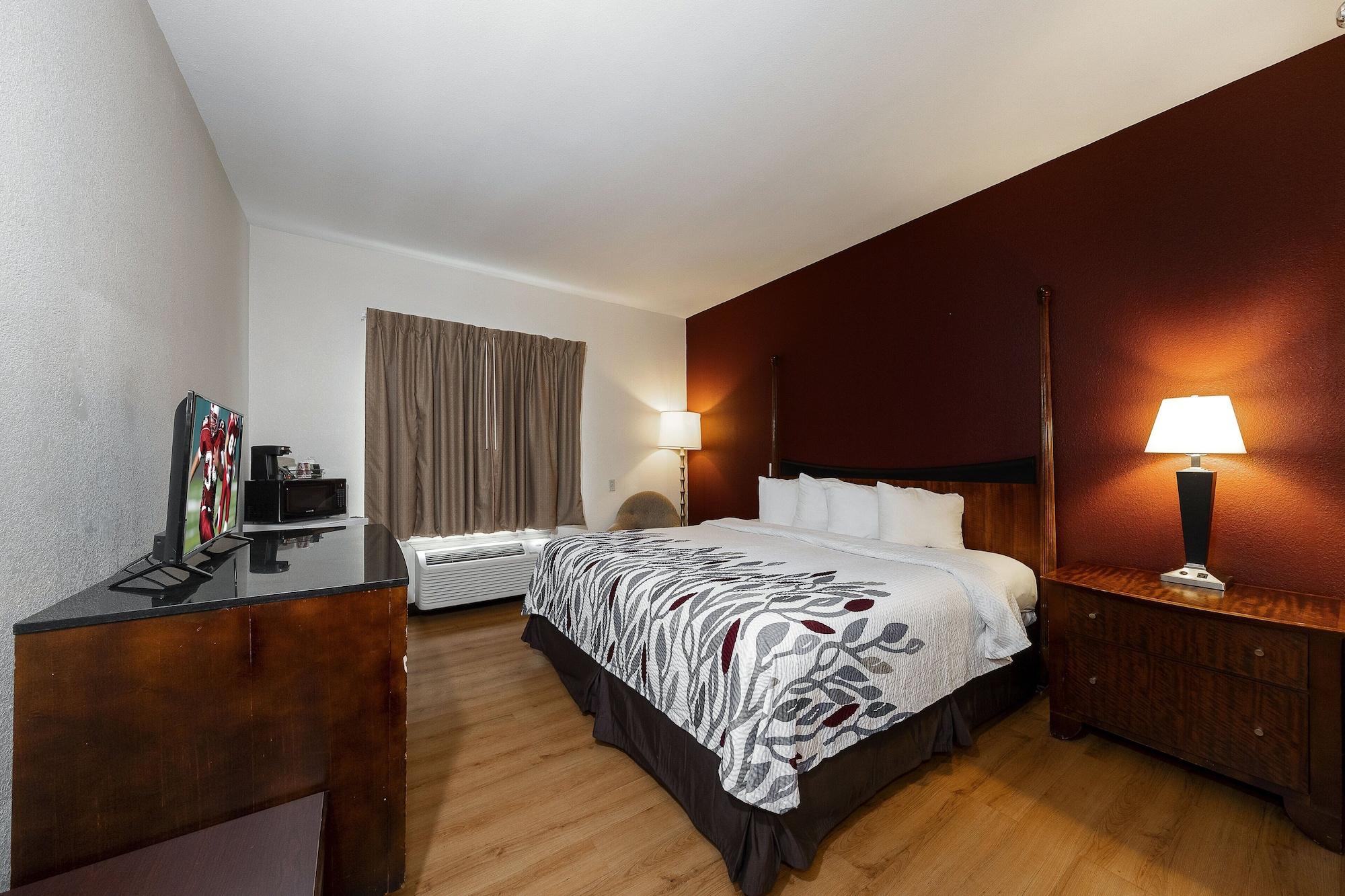 Red Roof Inn & Suites Biloxi - Ocean Springs מראה חיצוני תמונה