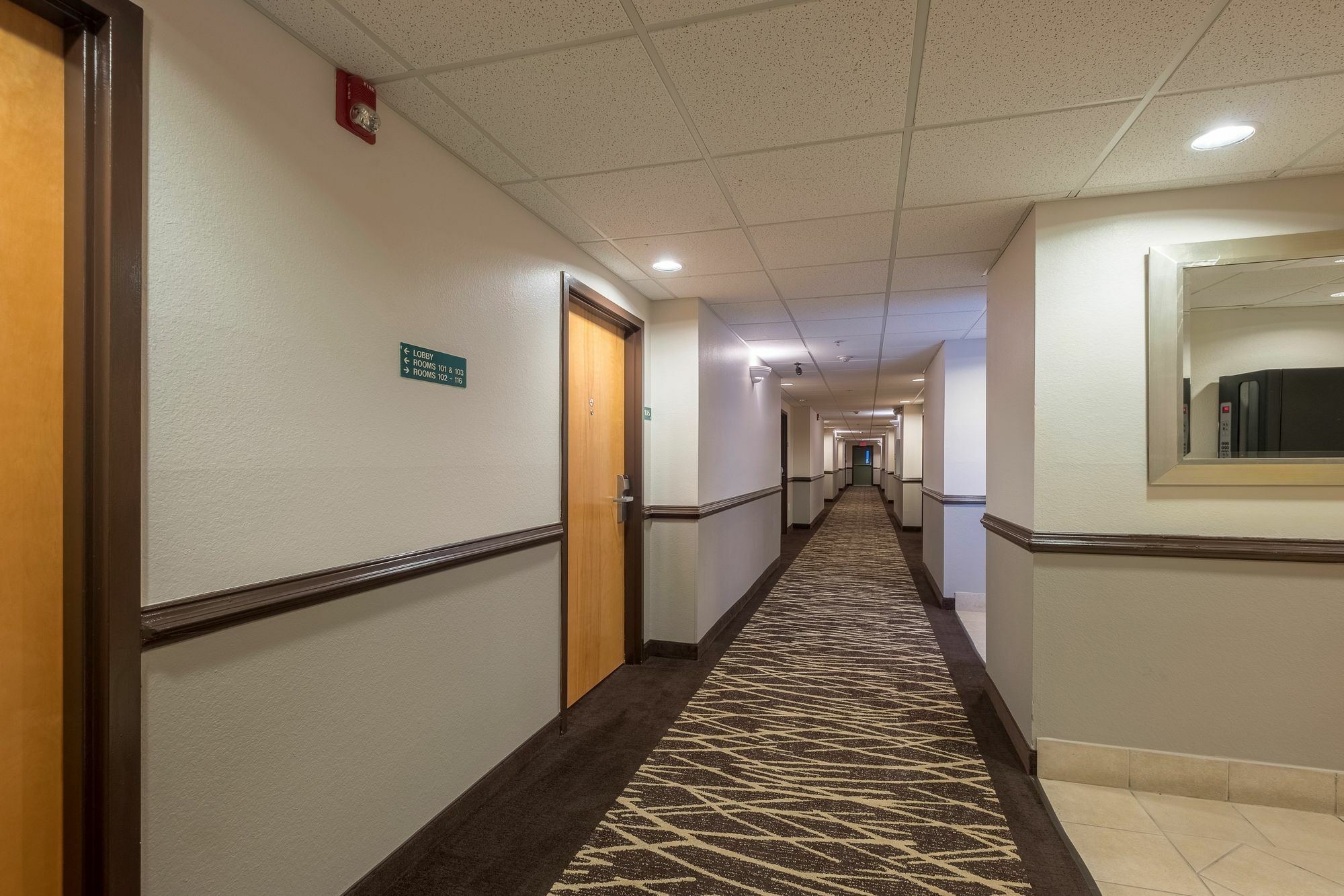 Red Roof Inn & Suites Biloxi - Ocean Springs מראה חיצוני תמונה